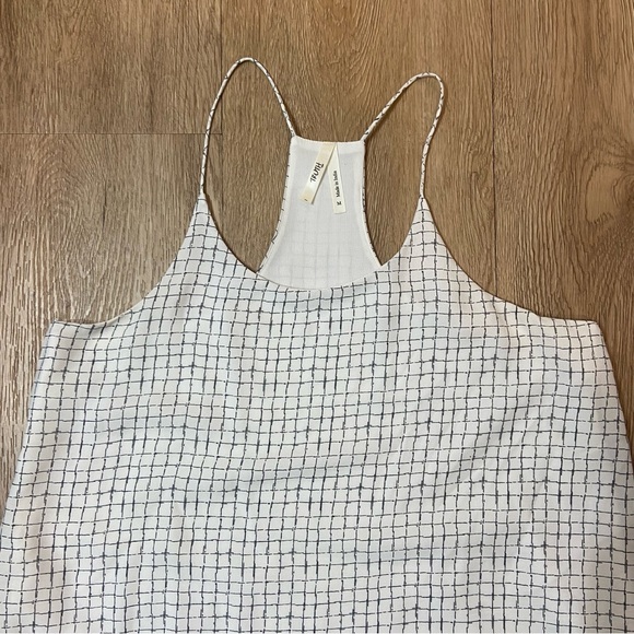 Patterned Shift Dress - Picture 3 of 5